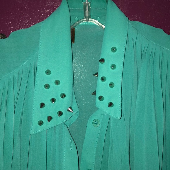 Sheer Seafoam Green Sleeveless Shirt - Picture 3 of 3